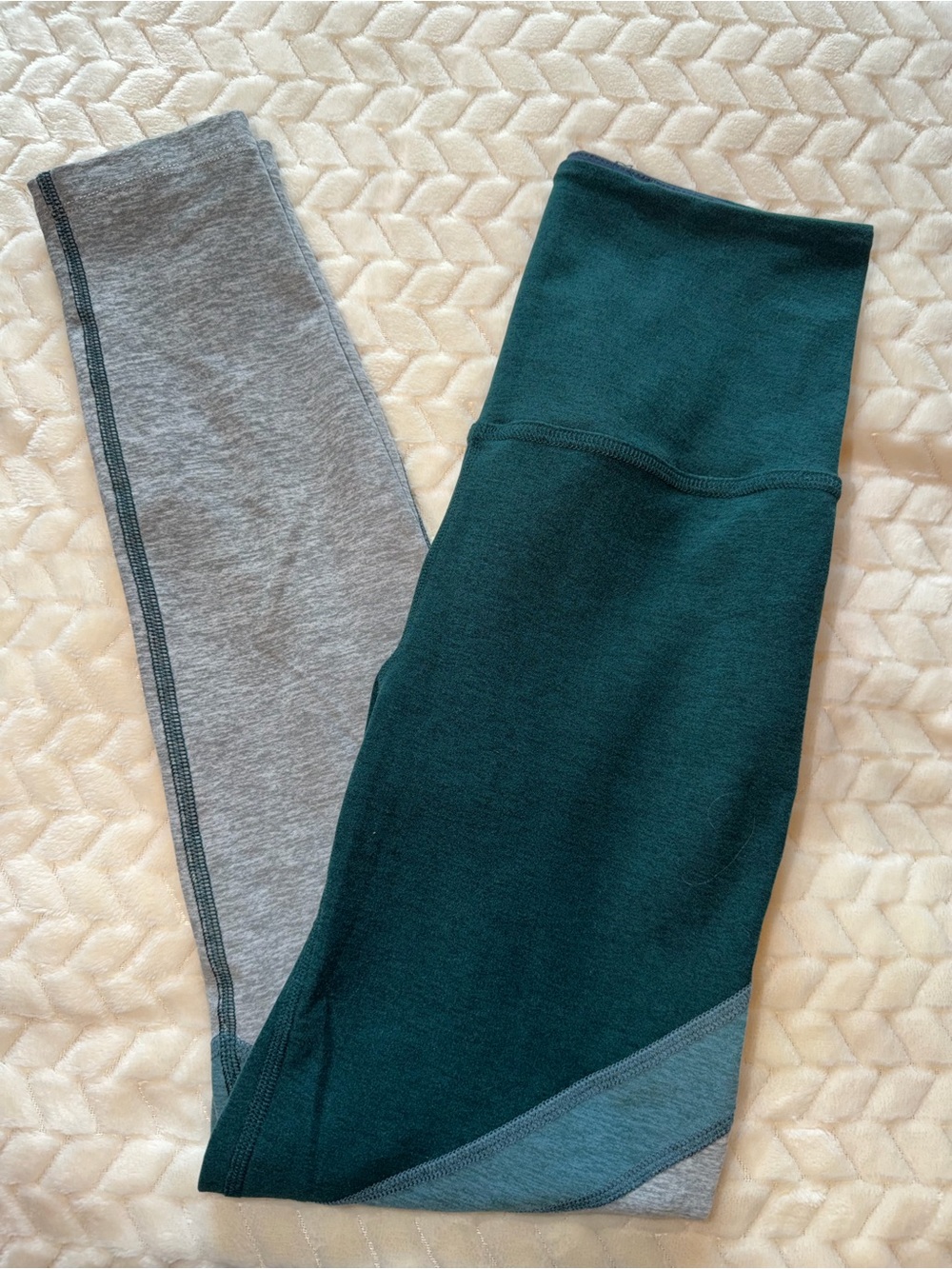 Beyond Yoga Leggings Teal/Grey Inseam 24” Size Small